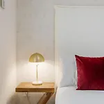 Apartamento 3 En Playas Del Duque Ref C 111 *