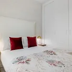 Apartamento 3 En Playas Del Duque Ref C 111 *
