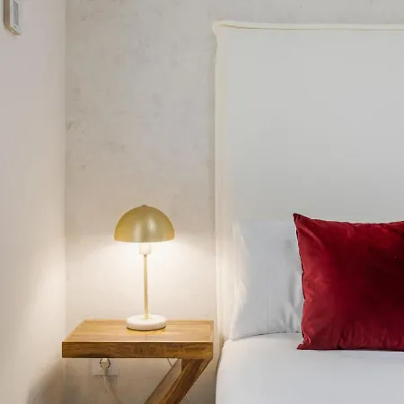 Apartamento 3 En Playas Del Duque Ref C 111 *