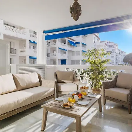 Apartment 3 En Playas Del Duque Ref C 111