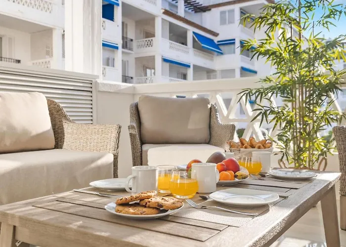 3 En Playas Del Duque Ref C 111 *