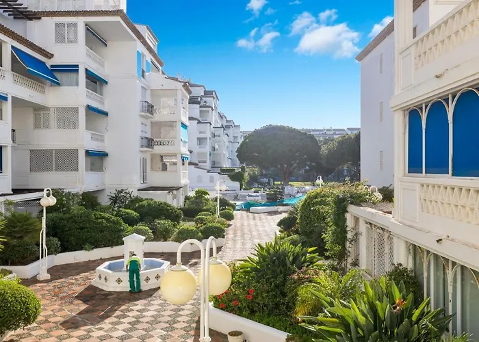 3 En Playas Del Duque Ref C 111 Marbella